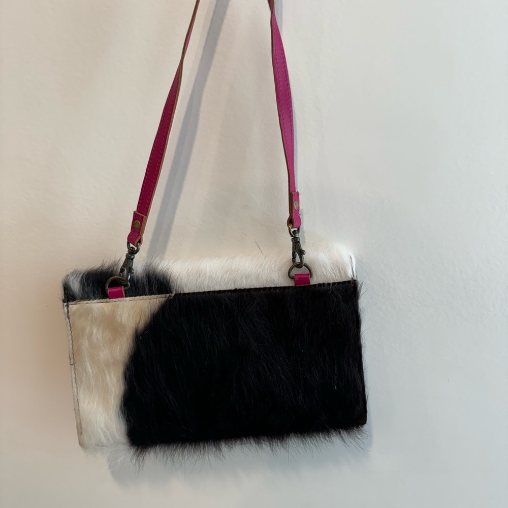 Howdy Real Cow Fur Black and White Purse - Picture 7 of 7
